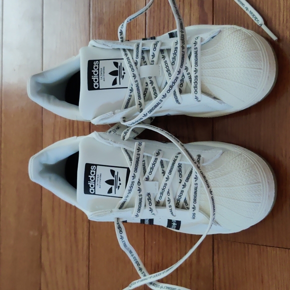 adidas Other - Adidas unisex sneakers
